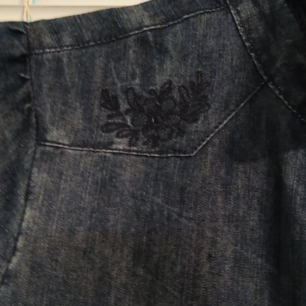 Shirt - Picture 2 of 2